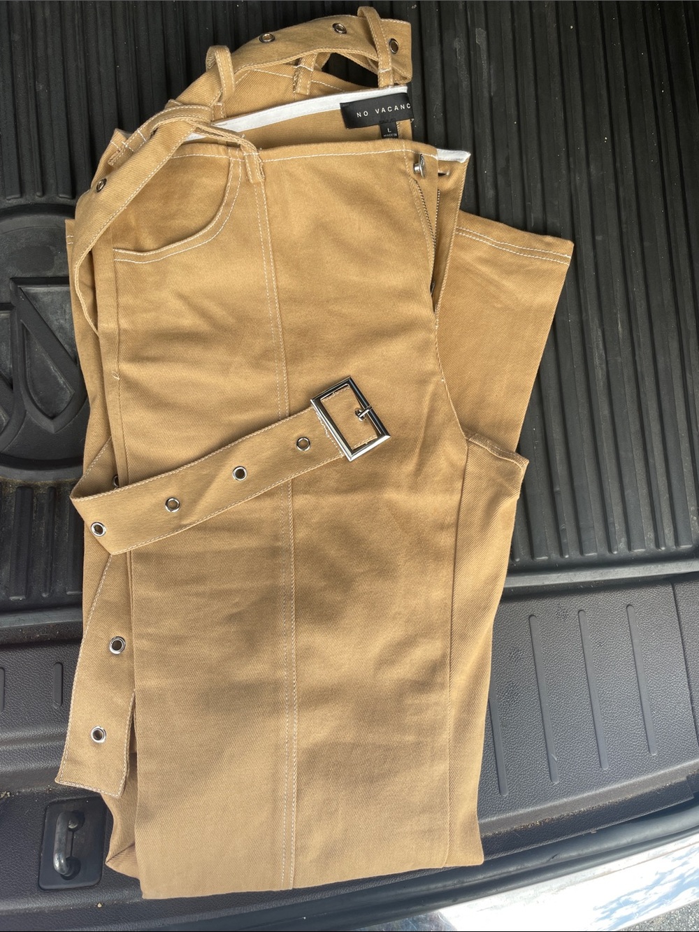 No vacancy wide leg pants